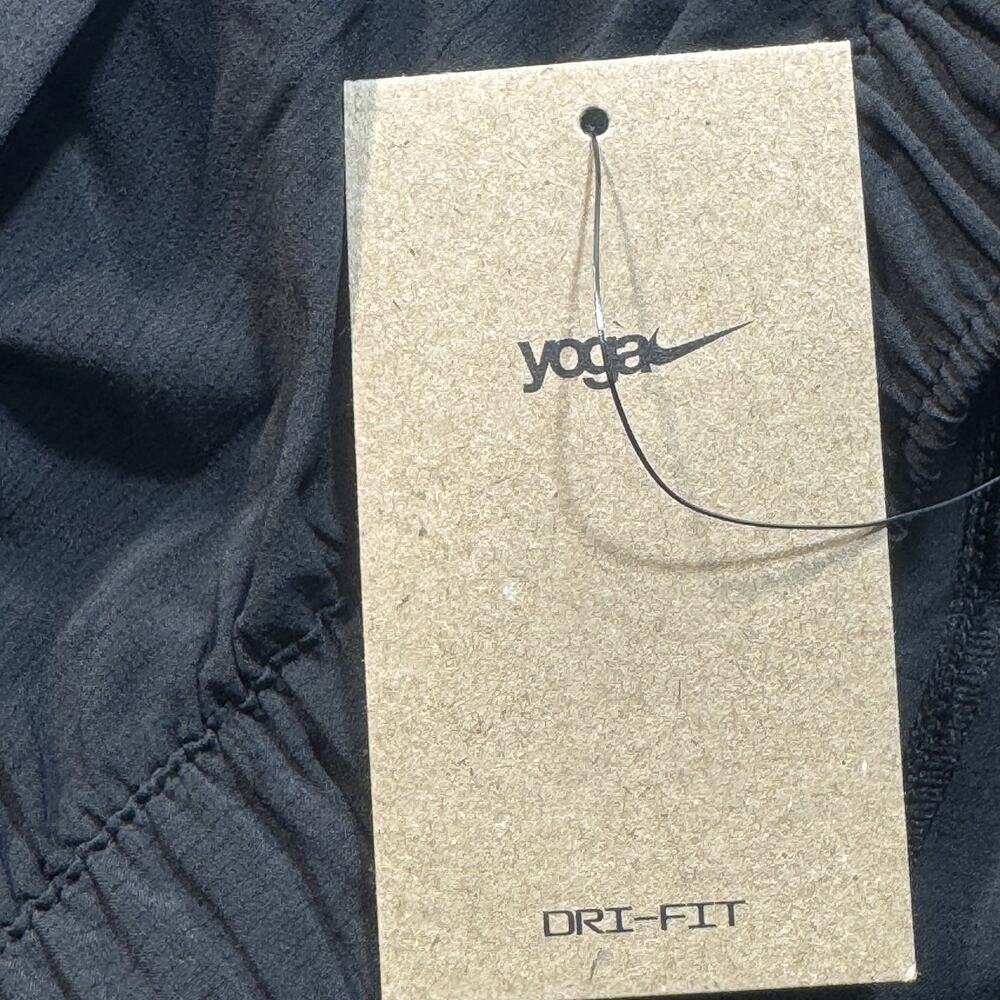 Nike Men's‎ Yoga Dri Fit Energy Board Shorts Sz M Black Brand New - Picture 4 of 8